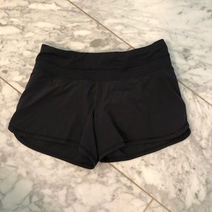 Womens  Lululemon shorts size 6